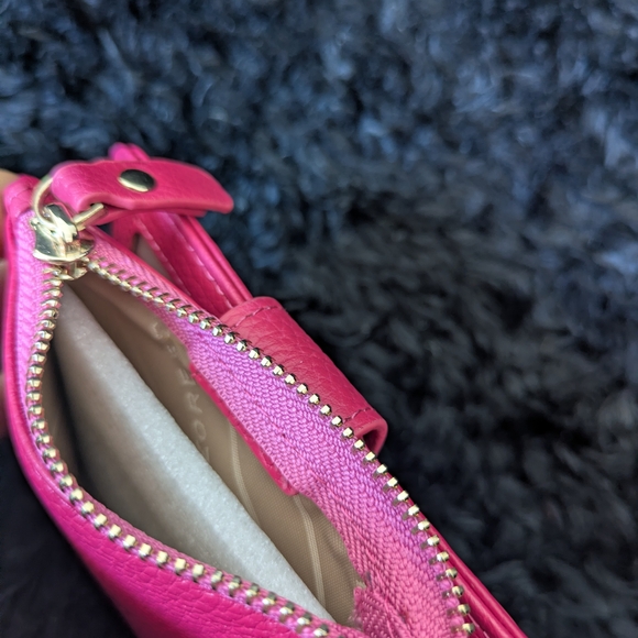 Elegant Fuchsia Wallet with Heart Charm - Picture 3 of 7